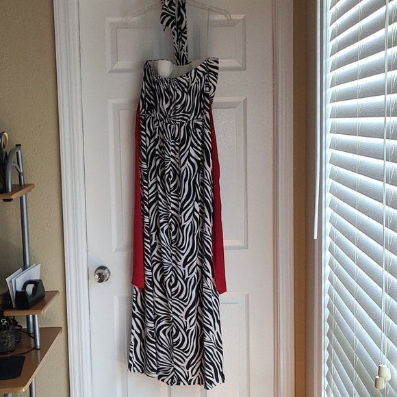 Halter Maxi Dress - Picture 4 of 4